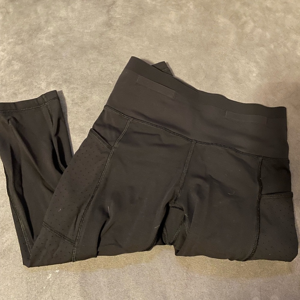 black capris legging